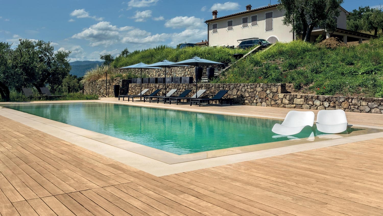 Pavimenti per piscine